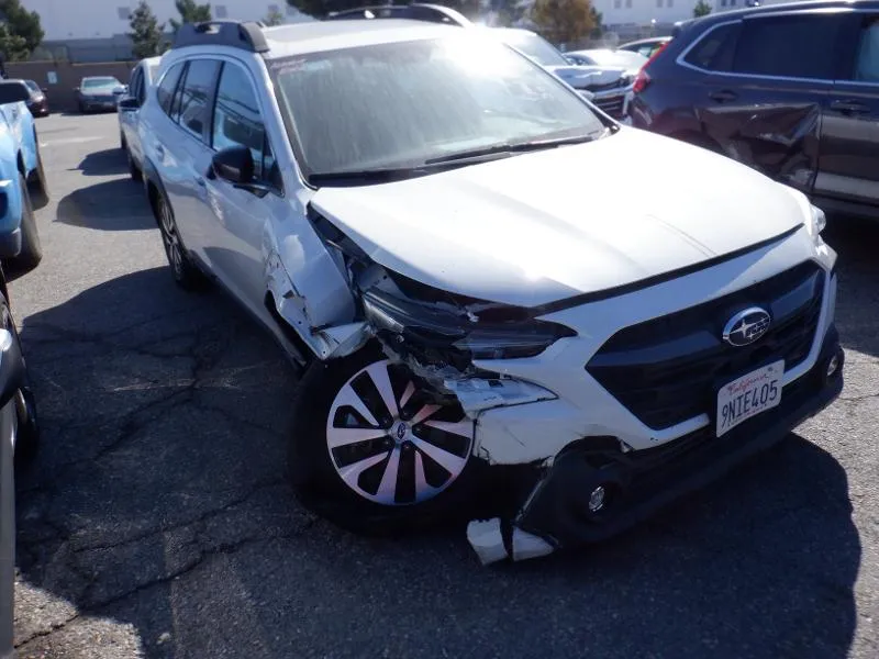 SUBARU OUTBACK PREMIUM 2025