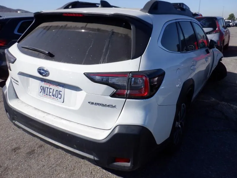 SUBARU OUTBACK PREMIUM 2025
