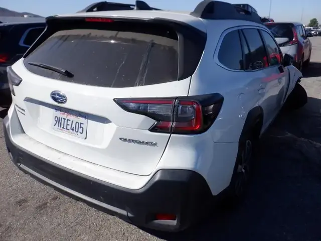 SUBARU OUTBACK PREMIUM 2025