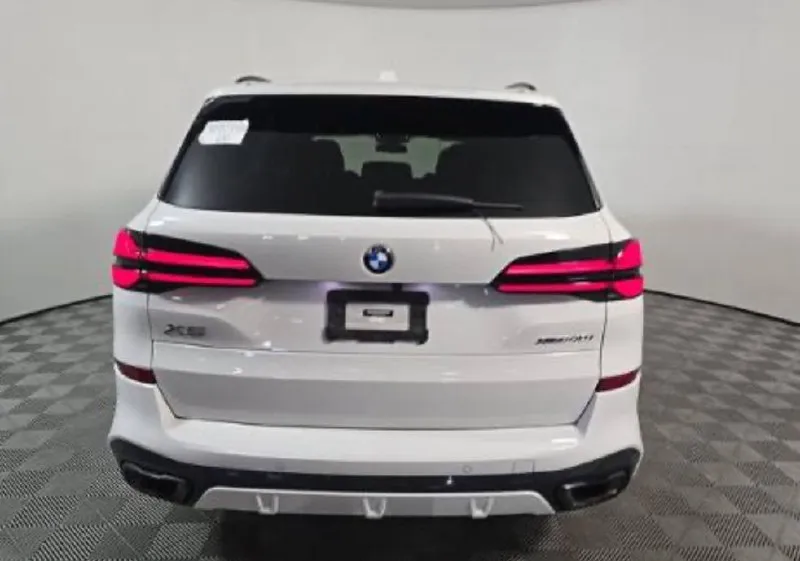 BMW X5 SPORTS ACTIVITY VEHICLE 2024