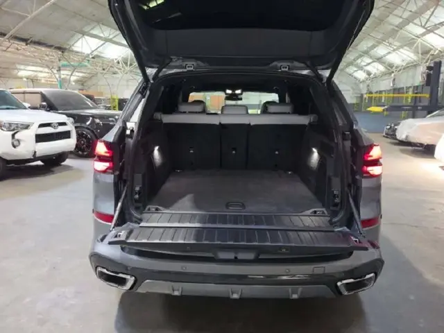BMW X5 SPORTS ACTIVITY VEHICLE 2024