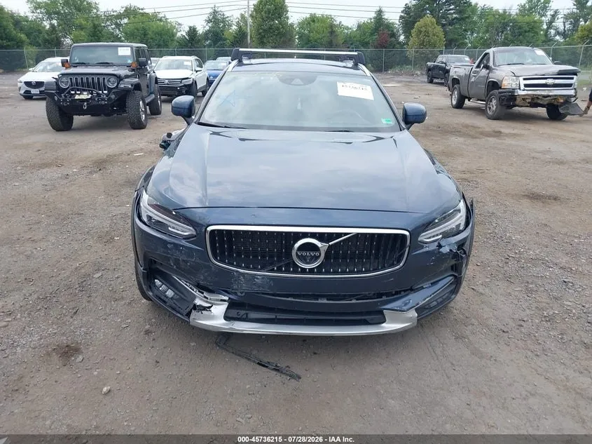 VOLVO V90 CROSS COUNTRY T6 2018