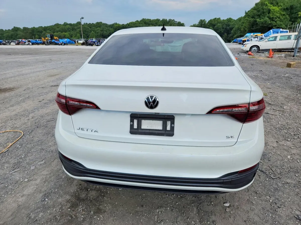 VOLKSWAGEN JETTA SE 2023