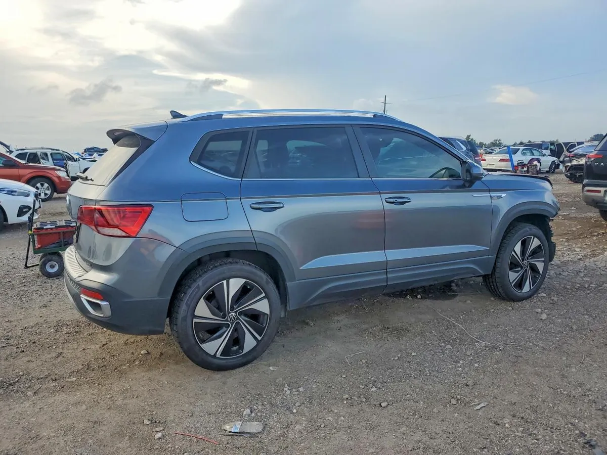 VOLKSWAGEN TAOS SE 2023