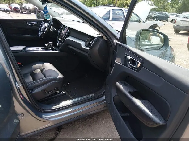 VOLVO XC60 T5 MOMENTUM 2018