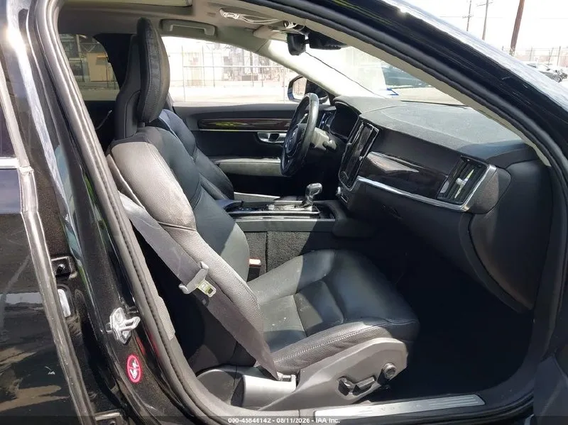 VOLVO S90 T5 MOMENTUM 2018