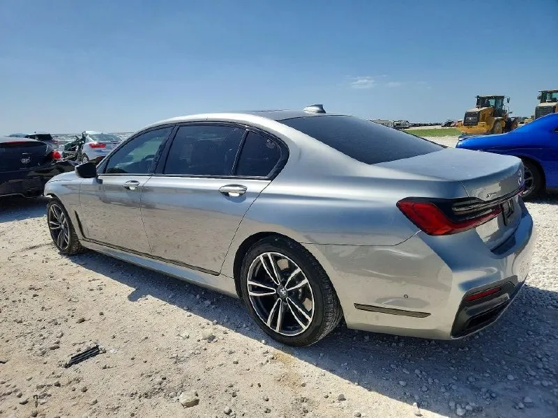 BMW 750 XI 2021