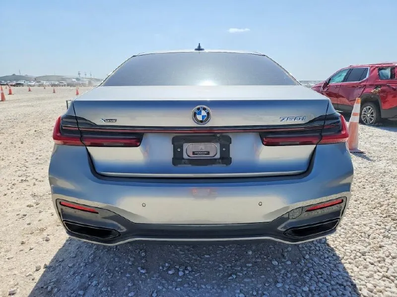 BMW 750 XI 2021
