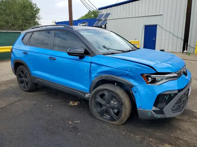 VOLKSWAGEN TAOS 2025