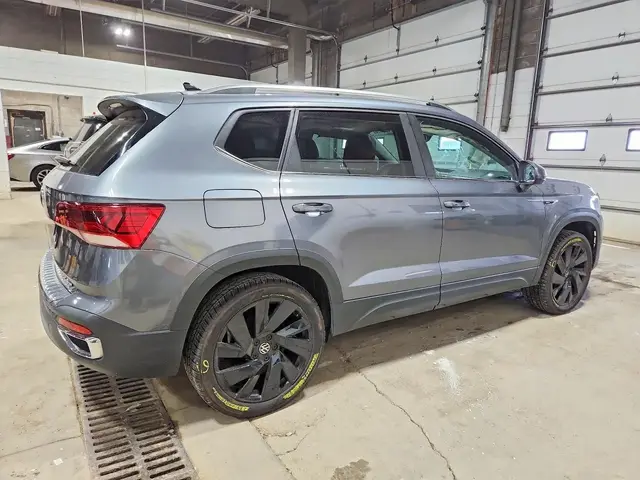 VOLKSWAGEN TAOS SE 2023