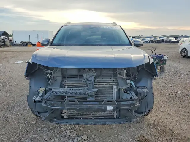 VOLKSWAGEN TAOS SE 2023