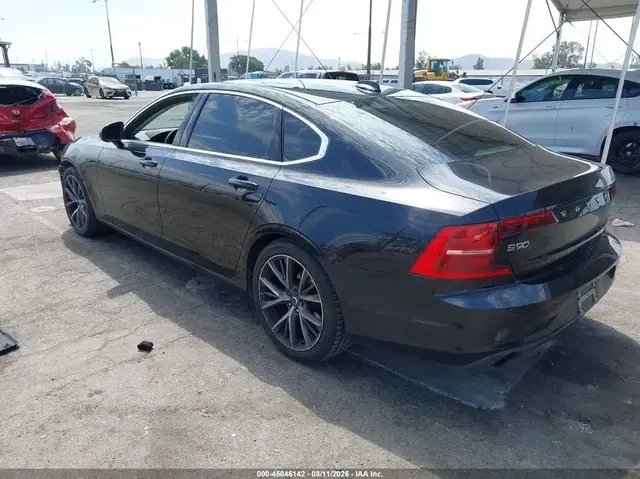 VOLVO S90 T5 MOMENTUM 2018