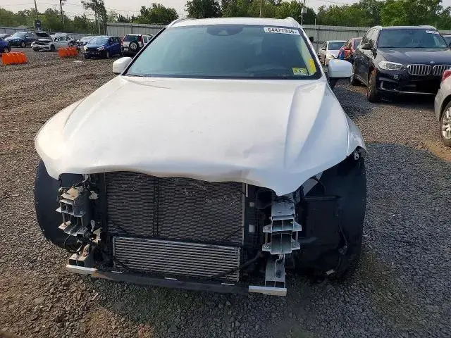 VOLVO XC60 T5 2019