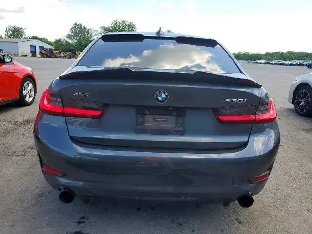BMW 330XI 2019