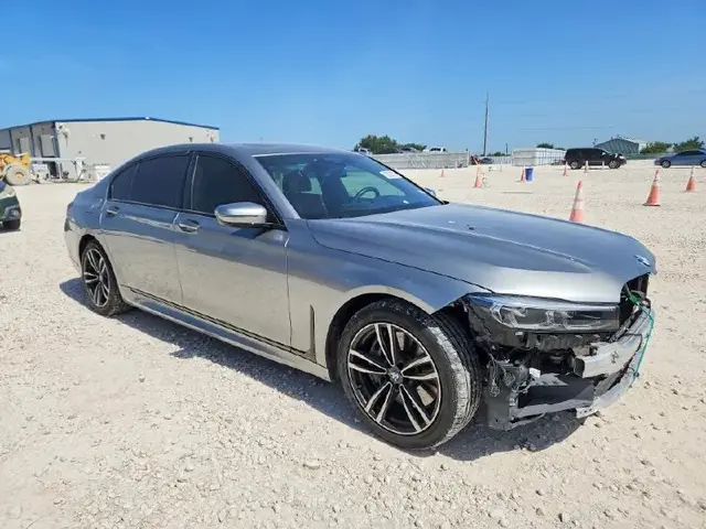 BMW 750 XI 2021