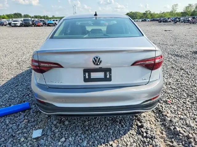 VOLKSWAGEN JETTA SE 2024