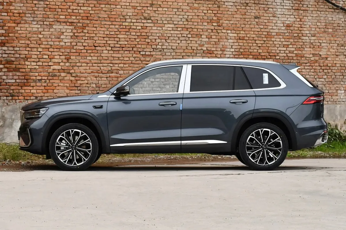 GEELY XINGYUE L 2026