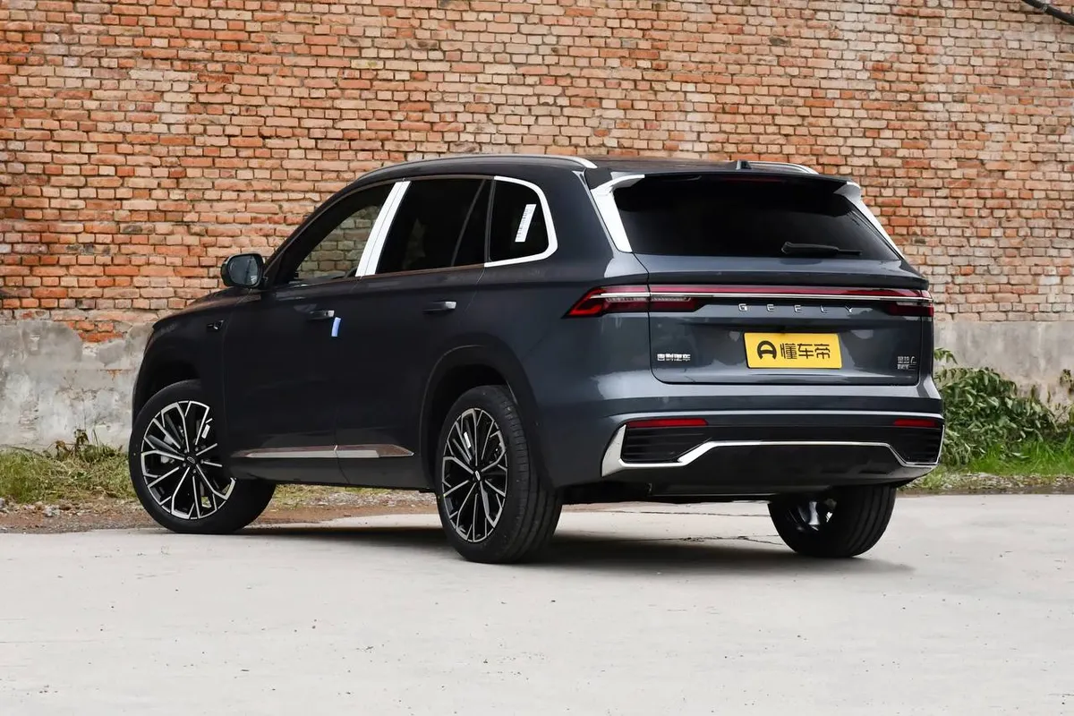 GEELY XINGYUE L 2026