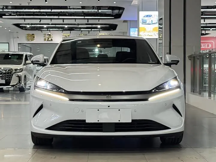 BYD QIN L 2025