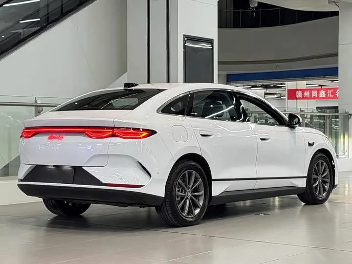 BYD QIN L 2025