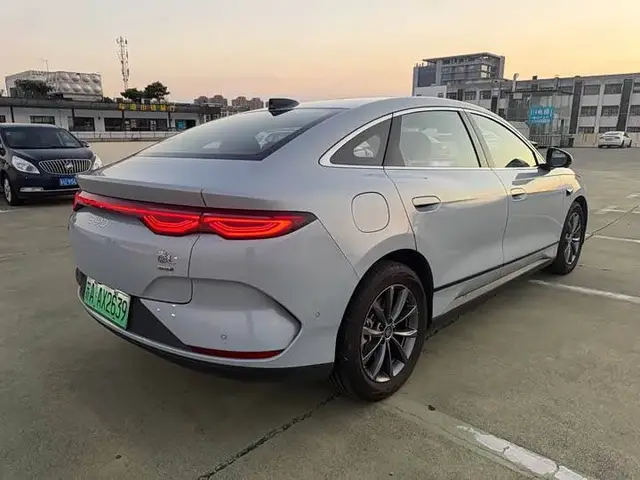 BYD QIN L 2025
