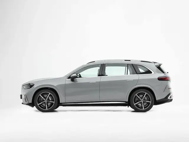 MERCEDES-BENZ GLC 2026