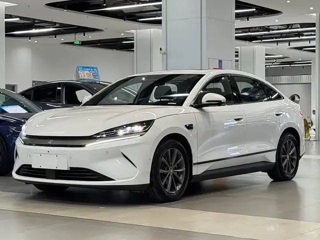 BYD QIN L 2025