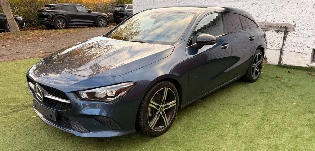 MERCEDES-BENZ CLA 180 2022