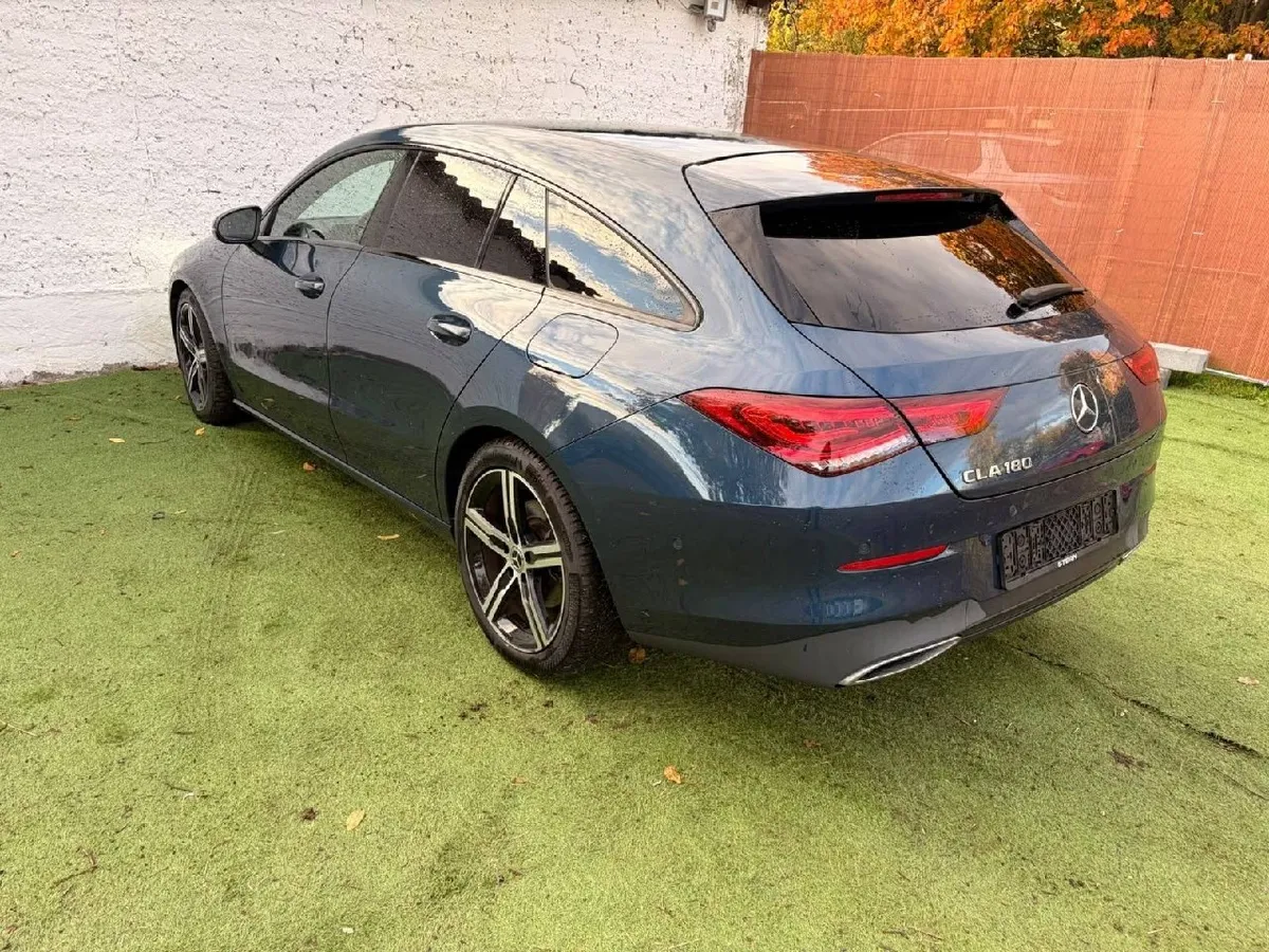 MERCEDES-BENZ CLA 180 2022