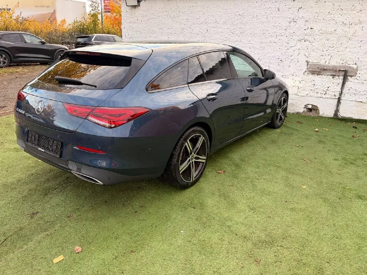 MERCEDES-BENZ CLA 180 2022