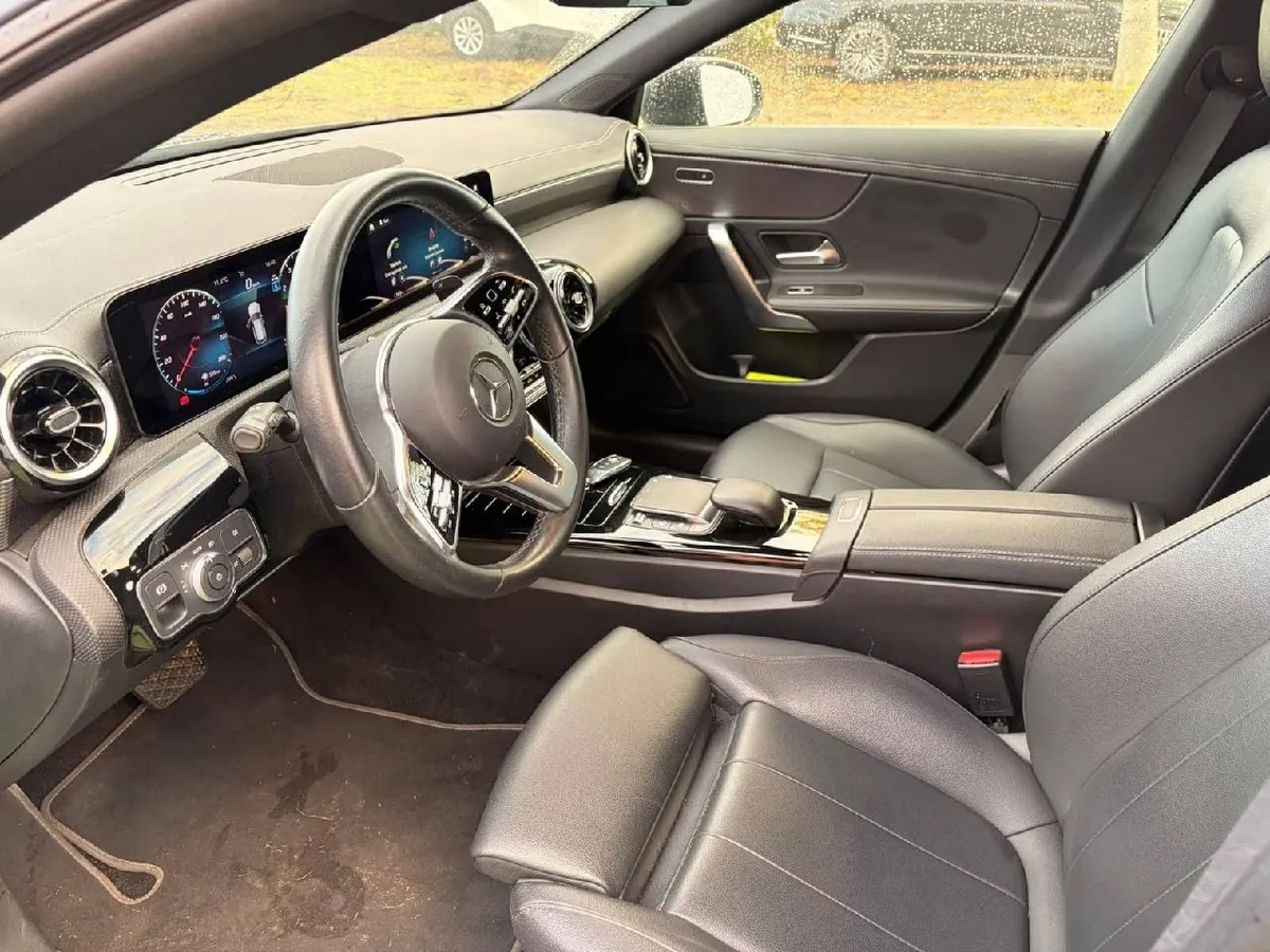 MERCEDES-BENZ CLA 180 2022
