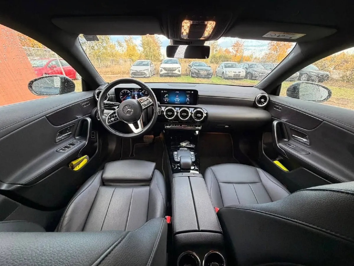 MERCEDES-BENZ CLA 180 2022