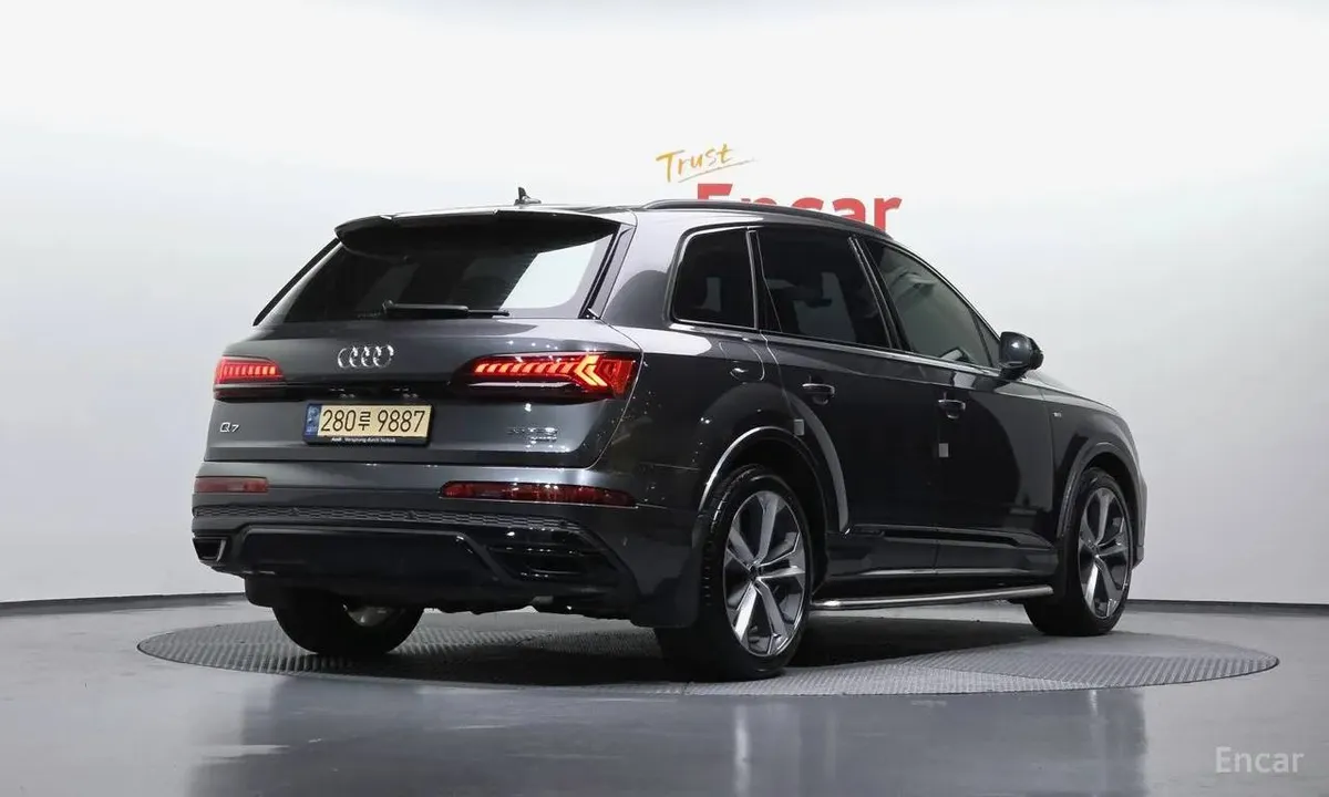 AUDI Q7 55 TFSI QUATTRO 2022