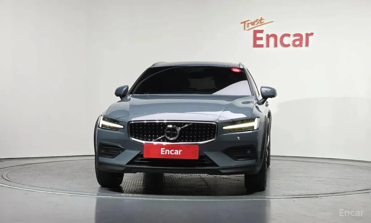 VOLVO V60 B5 AWD 2022