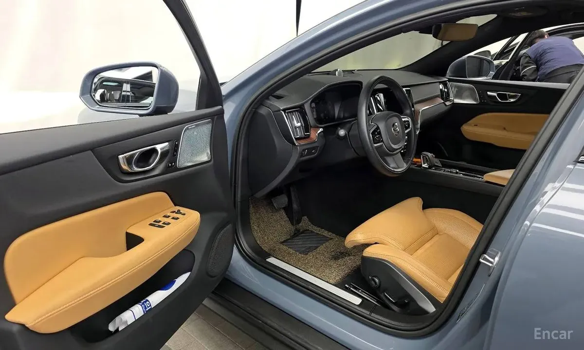 VOLVO V60 B5 AWD 2022