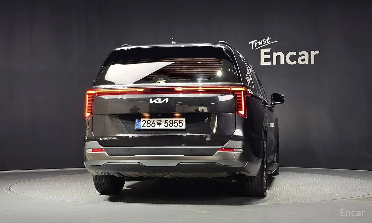KIA CARNIVAL GRAVITY 2023