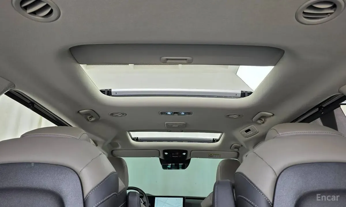 KIA CARNIVAL GRAVITY 2023