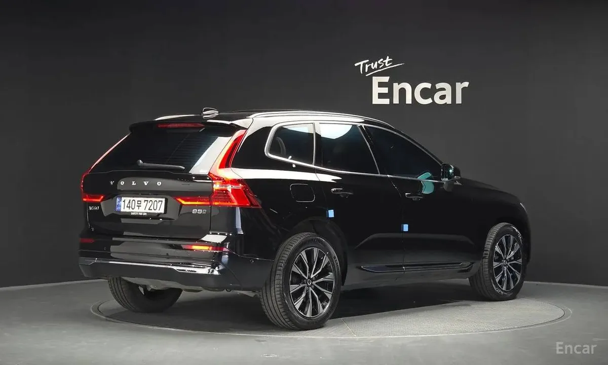 VOLVO XC60 B5 2023
