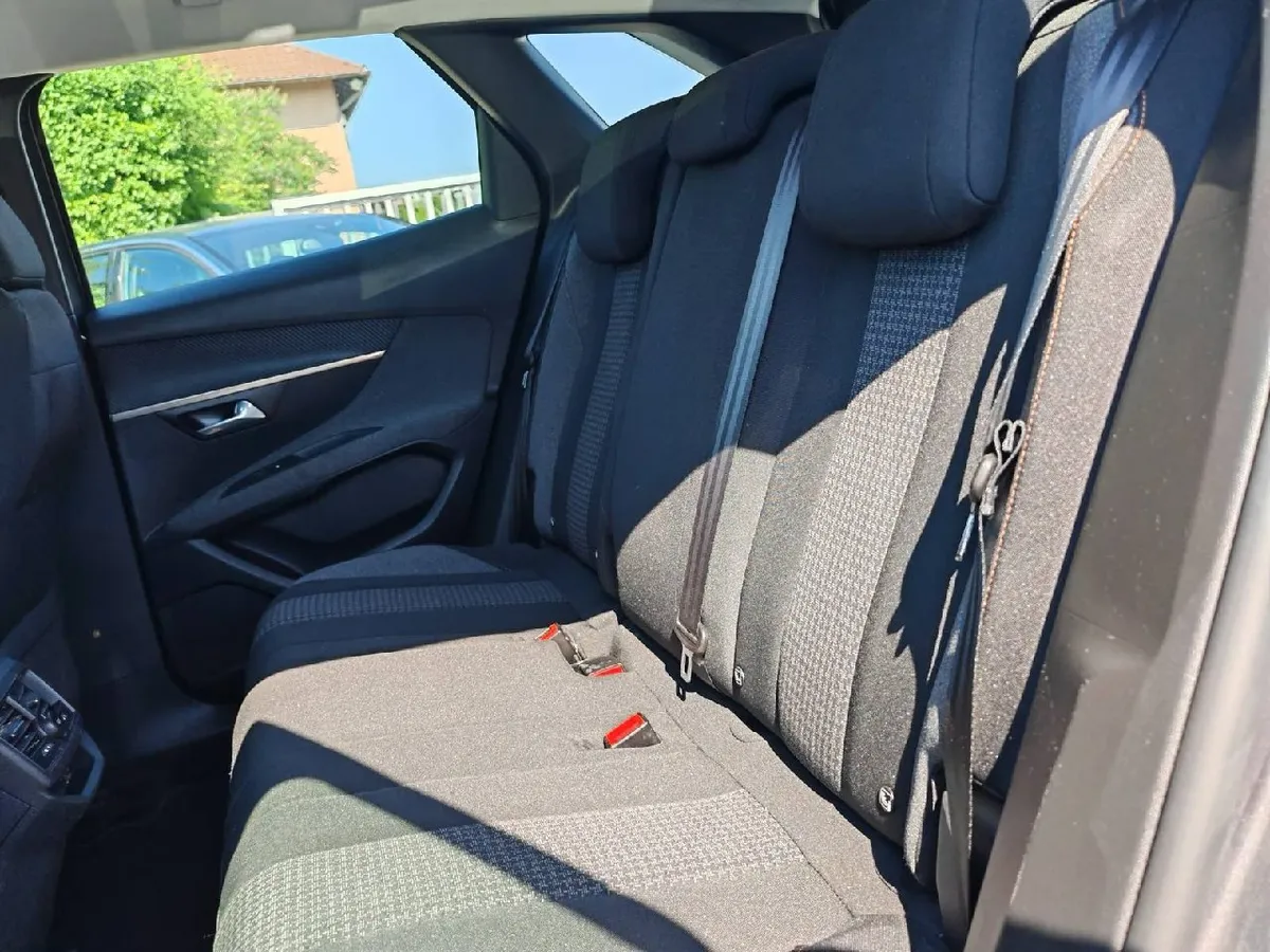 PEUGEOT 3008 2022