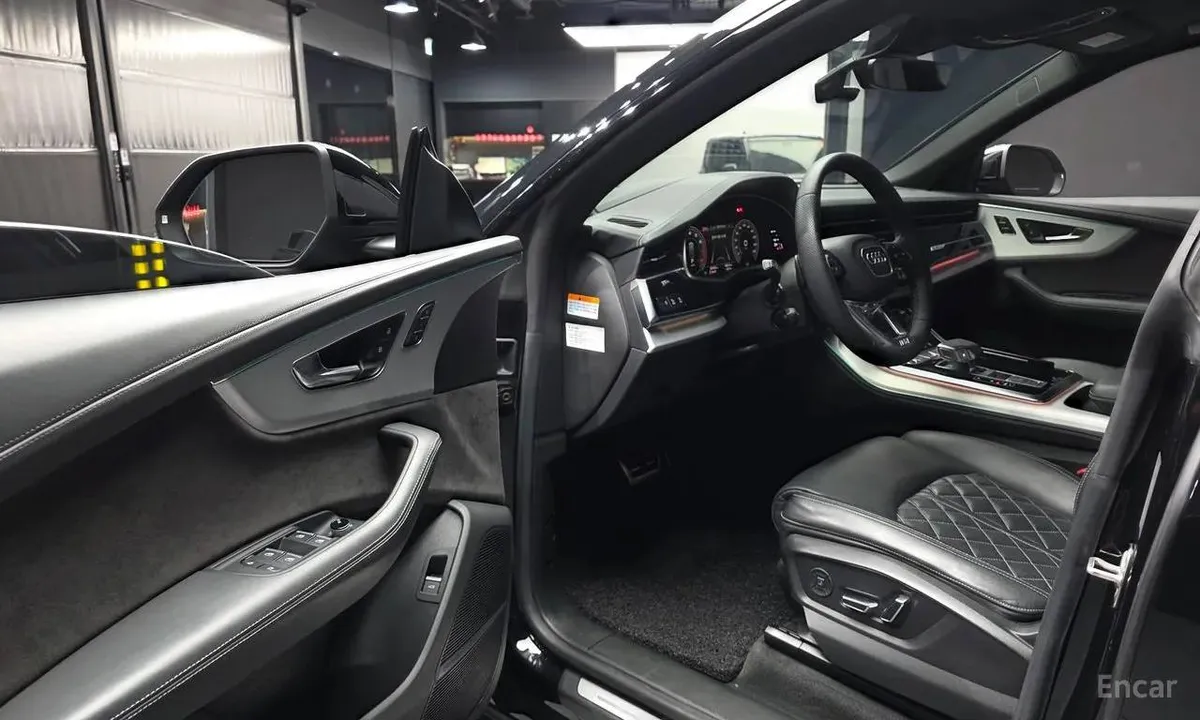 AUDI Q8 55 TFSI 2022