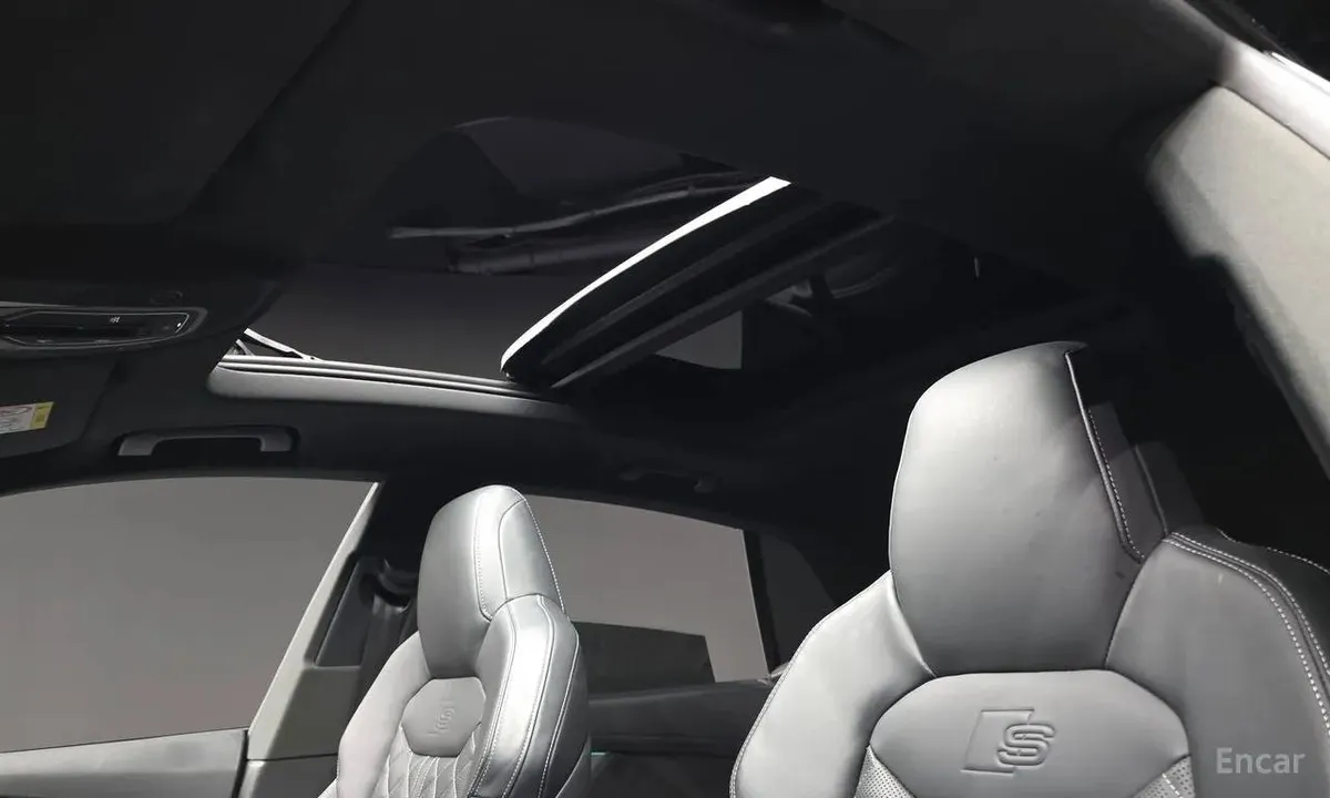 AUDI Q8 55 TFSI 2022