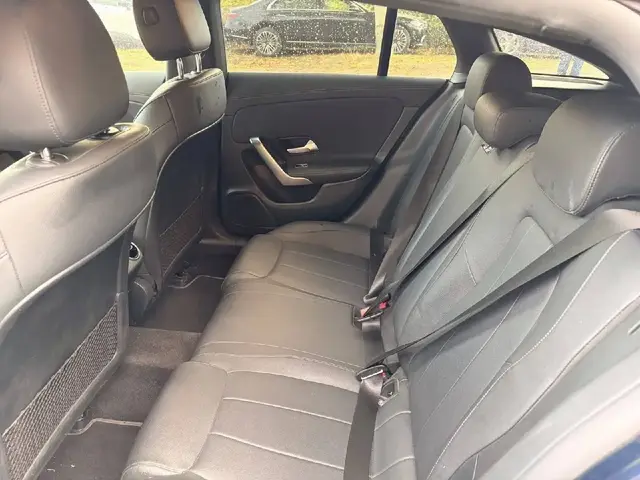 MERCEDES-BENZ CLA 180 2022