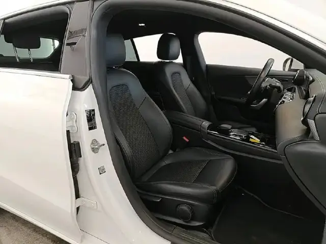 MERCEDES-BENZ CLA SHOOTING BRAKE 180 2022