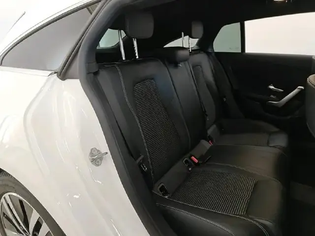 MERCEDES-BENZ CLA SHOOTING BRAKE 180 2022