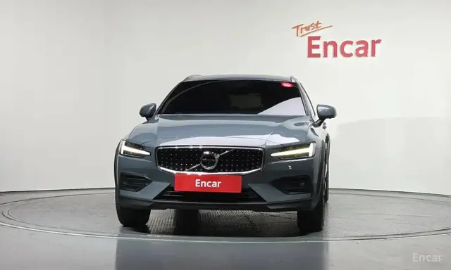 VOLVO V60 B5 AWD 2022