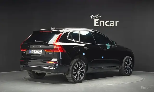 VOLVO XC60 B5 2023