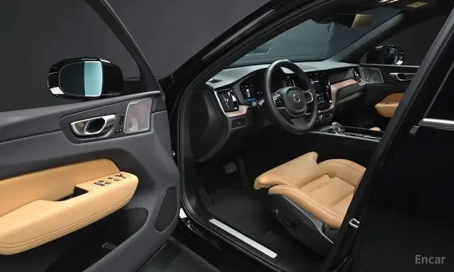 VOLVO XC60 B5 2023