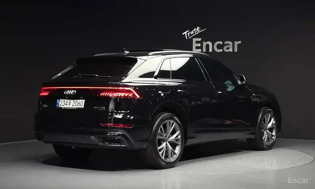AUDI Q8 55 TFSI 2022