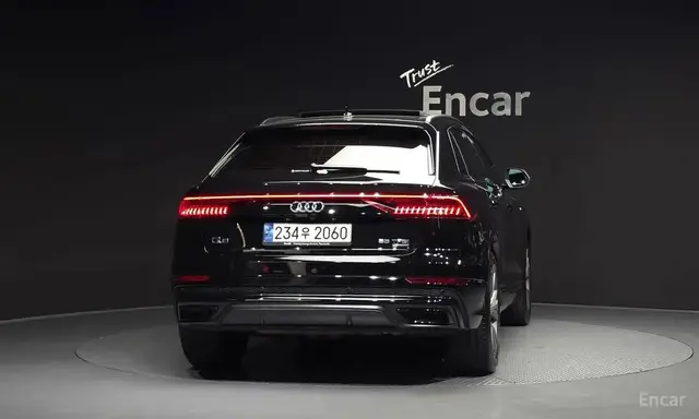 AUDI Q8 55 TFSI 2022