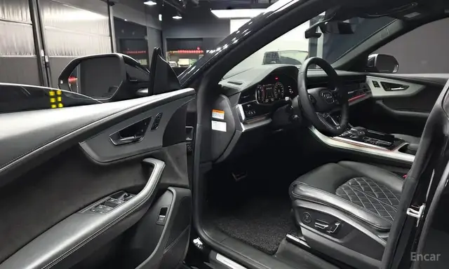 AUDI Q8 55 TFSI 2022